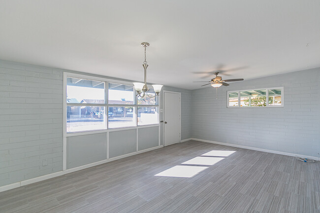 Foto del edificio - 3336 E Hubbell St