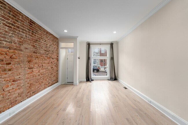 Foto del edificio - 432 S Robinson St
