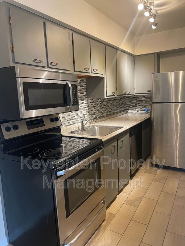 Foto del edificio - 1604 S Denver Ave.