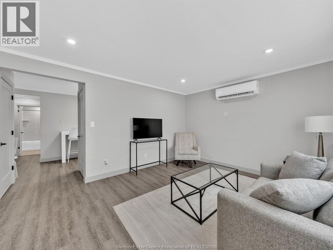 Building Photo - 1904 Olive Rd