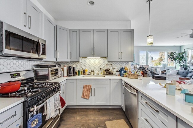 Foto del edificio - 3620 W Irving Park Rd