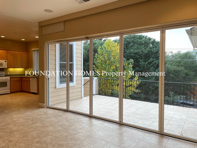 Foto del edificio - Spacious 2BD/1BA in-law unit - Private Patios, Mt. Tam Views! Hiking!- FOUNDATION