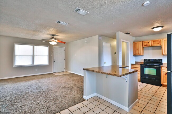 Building Photo - 3002 Post Oak Rd