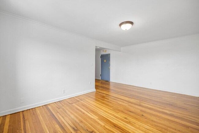 Foto del edificio - 2335 Hudson Terrace