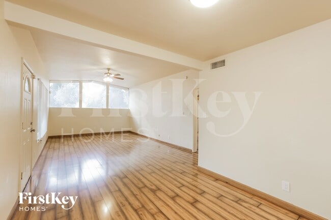 Building Photo - 4144 E Almeria Rd