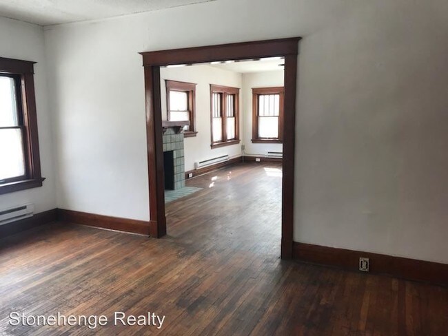 Building Photo - 430 Machen St