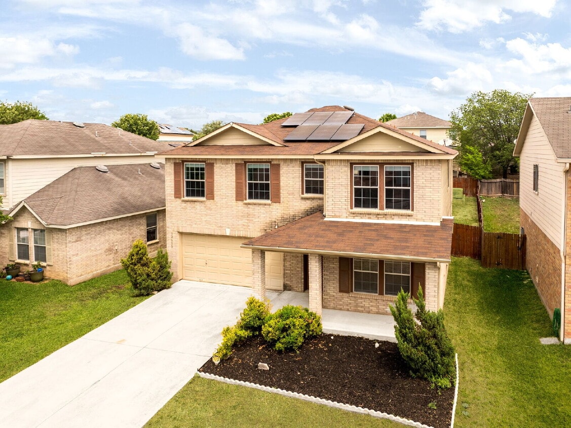 Primary Photo - Spacious & Sunlit Two-Story Home for Rent ...