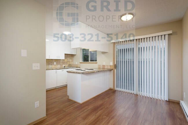 Foto del edificio - Newly Remodeled 2 Bedroom Apartment in Mt. Tabor!