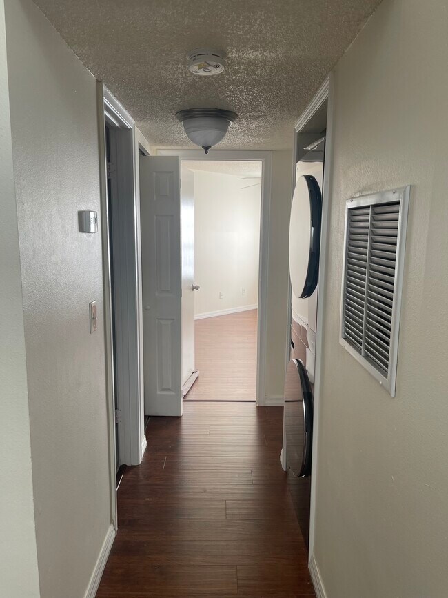 Building Photo - 3795 Atrium Dr