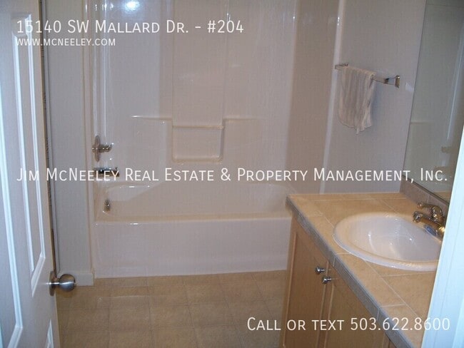 Building Photo - 15140 SW Mallard Dr