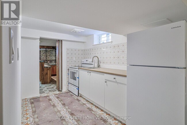 Building Photo - 104 Crestwood Rd