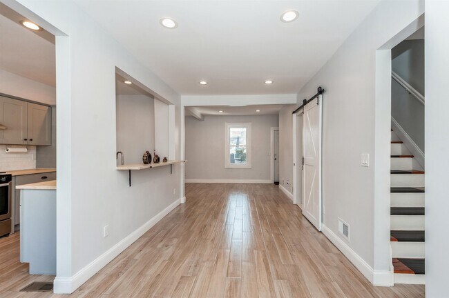Building Photo - 272 Kamena St