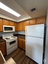 Building Photo - 708 Executive Center Dr