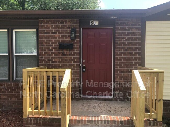 Foto del edificio - 805 Haywood St