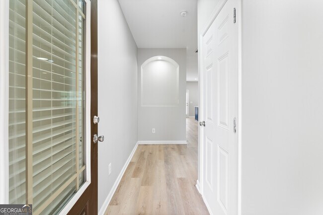 Foto del edificio - 503 Mill Ridge Rd