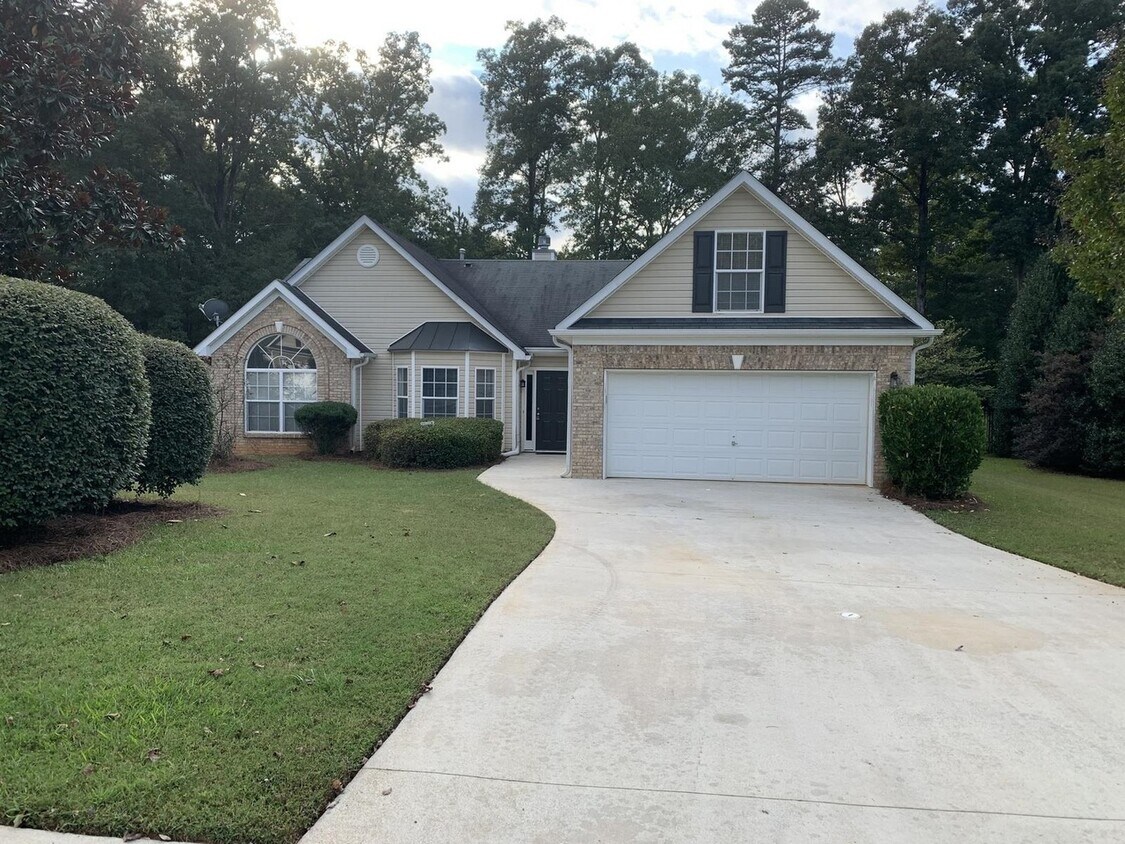 Primary Photo - 75 Queensland Ln