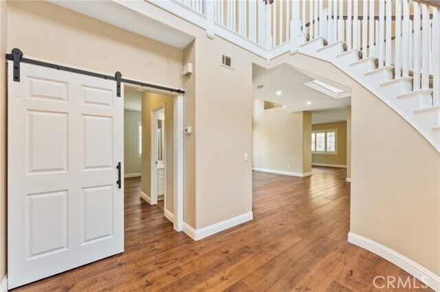Foto del edificio - 24 Dartmouth Ln