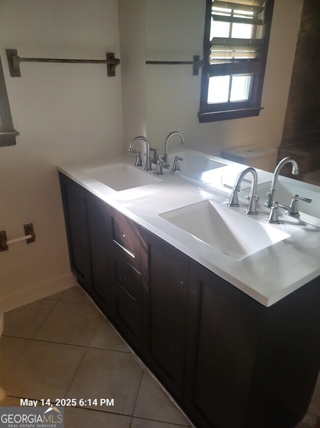 Foto del edificio - 2652 Shiloh Hills Ct