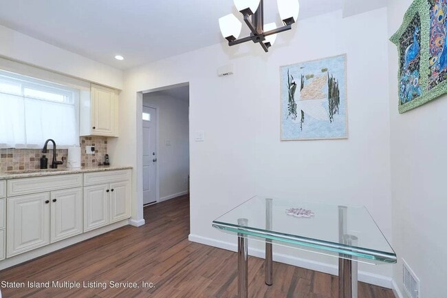 Foto del edificio - 28 Speedwell Ave