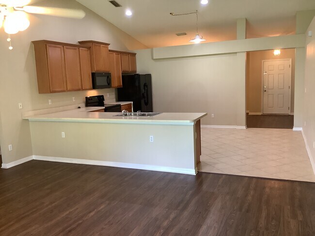 Foto del edificio - 376 John's Creek Pkwy