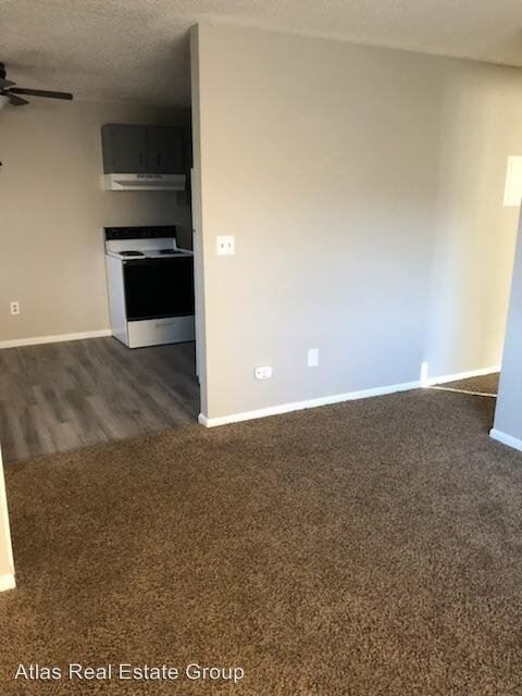 Building Photo - 405 St Vrain Pl