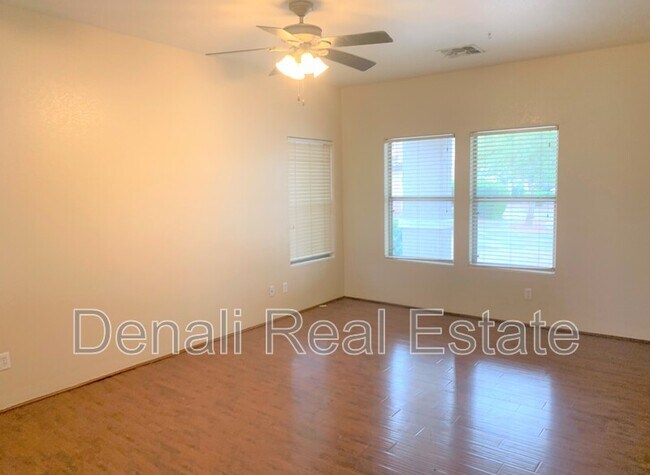 Foto del edificio - 14265 N 135th Dr