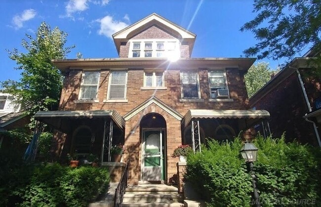 Building Photo - 920 Beaconsfield Ave