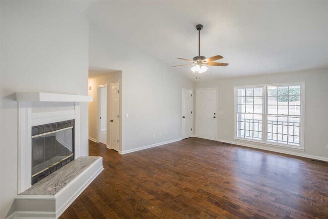 Foto del edificio - 10280 Long Meadow Rd