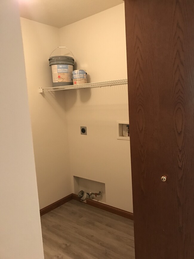 Building Photo - 4066 Saint Andrews Ct