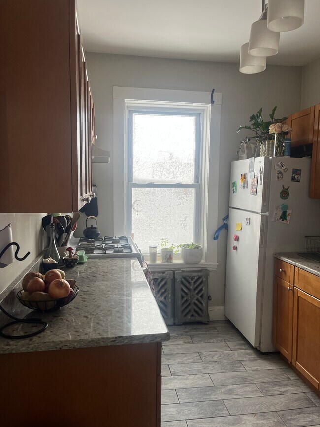 Foto del edificio - 4 Farrington Ave