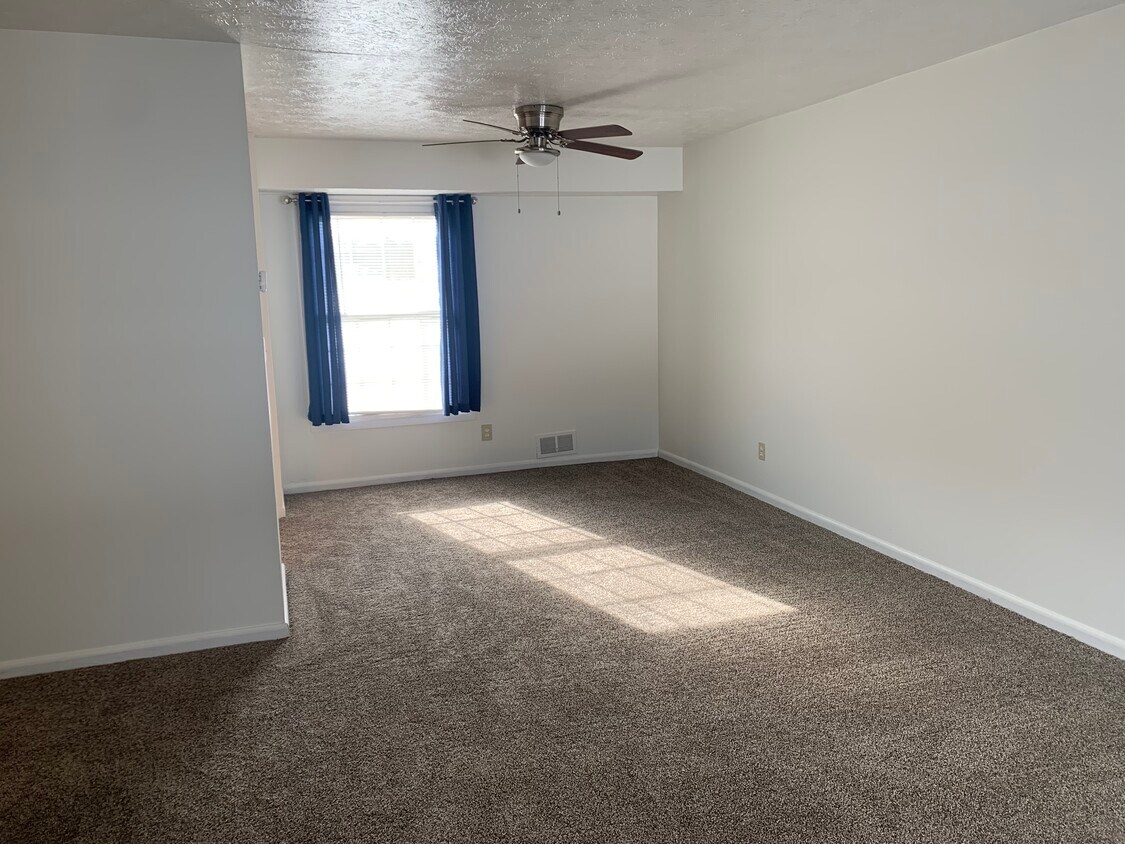 3053 Ivy Hill Cir Unit E, Cortland, OH 44410 Condo for Rent in