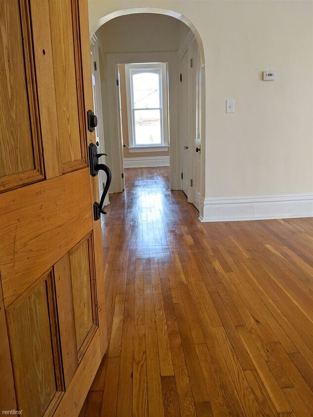 Primary Photo - 605 N Calhoun St