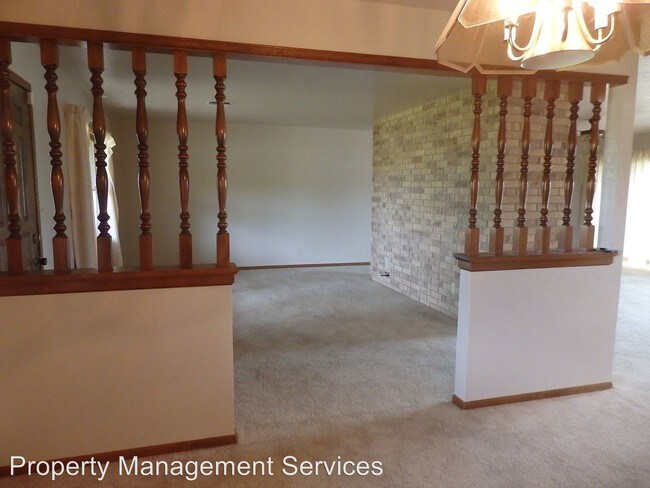Building Photo - 5 br, 2.5 bath House - 521 Friendship