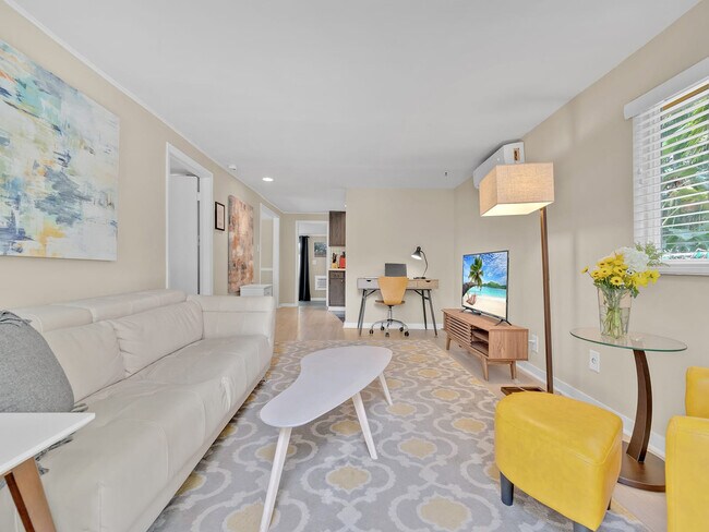 Foto del edificio - 1034 NE 36th St