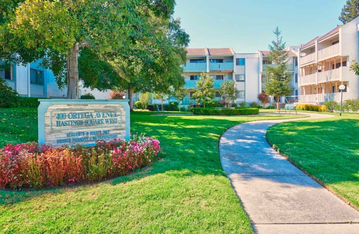 Primary Photo - 400 Ortega Ave