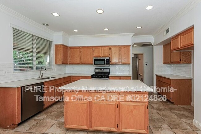 Building Photo - 41301 Engelmann Oak St