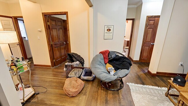 Building Photo - 439 Walnut Ave