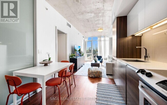 Photo du bâtiment - 1190 Dundas St E