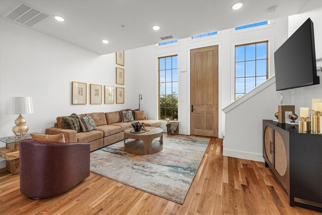 Photo - 4611 S 47th St Townhome