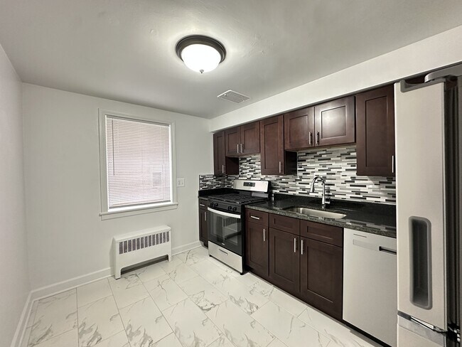 Foto del edificio - 6707 N California Ave