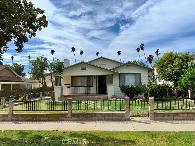Primary Photo - 99 N Greenwood Ave