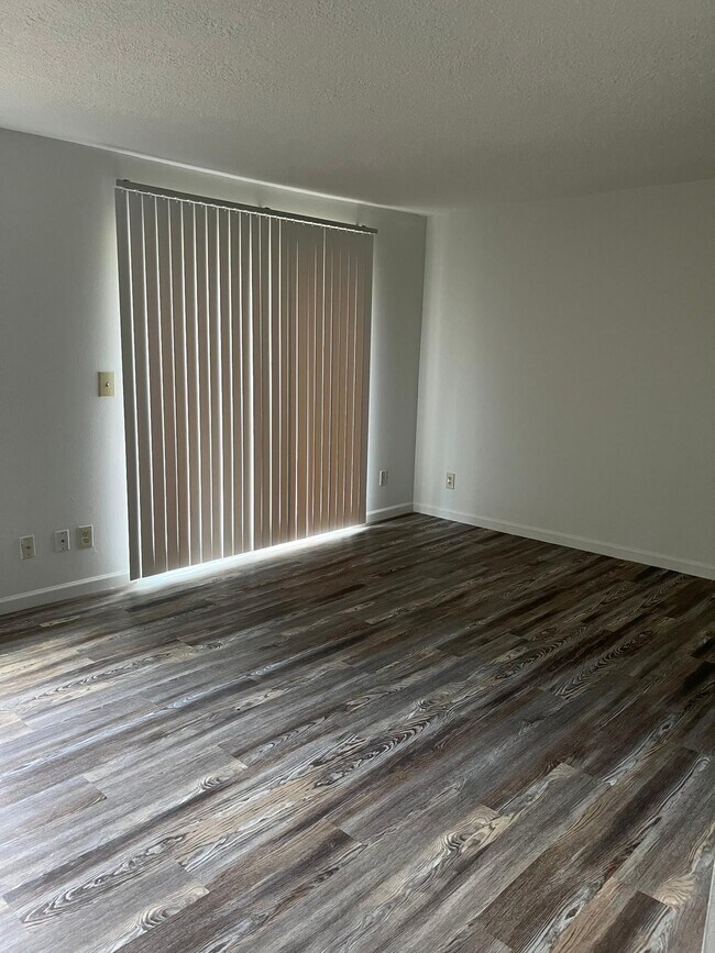 Foto del edificio - 13460 SW Allen Blvd