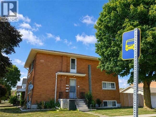 Building Photo - 112 Heiman St