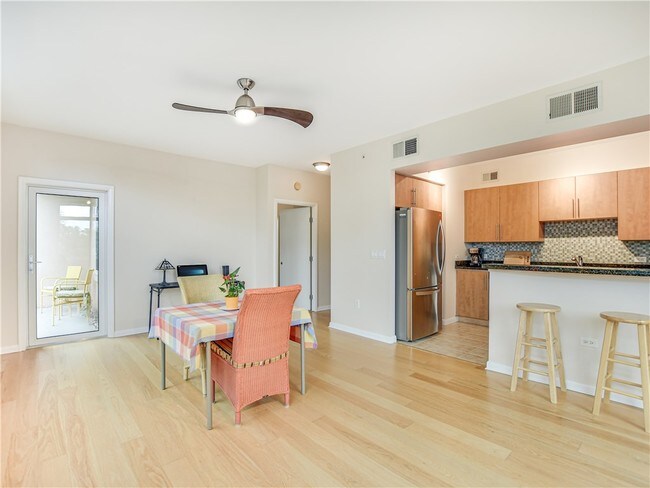 Foto del edificio - 54 Rainey St