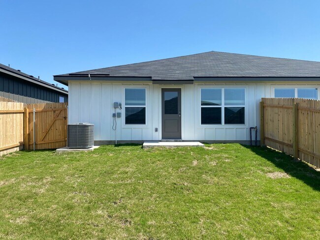 Building Photo - 1246 Concord Dr