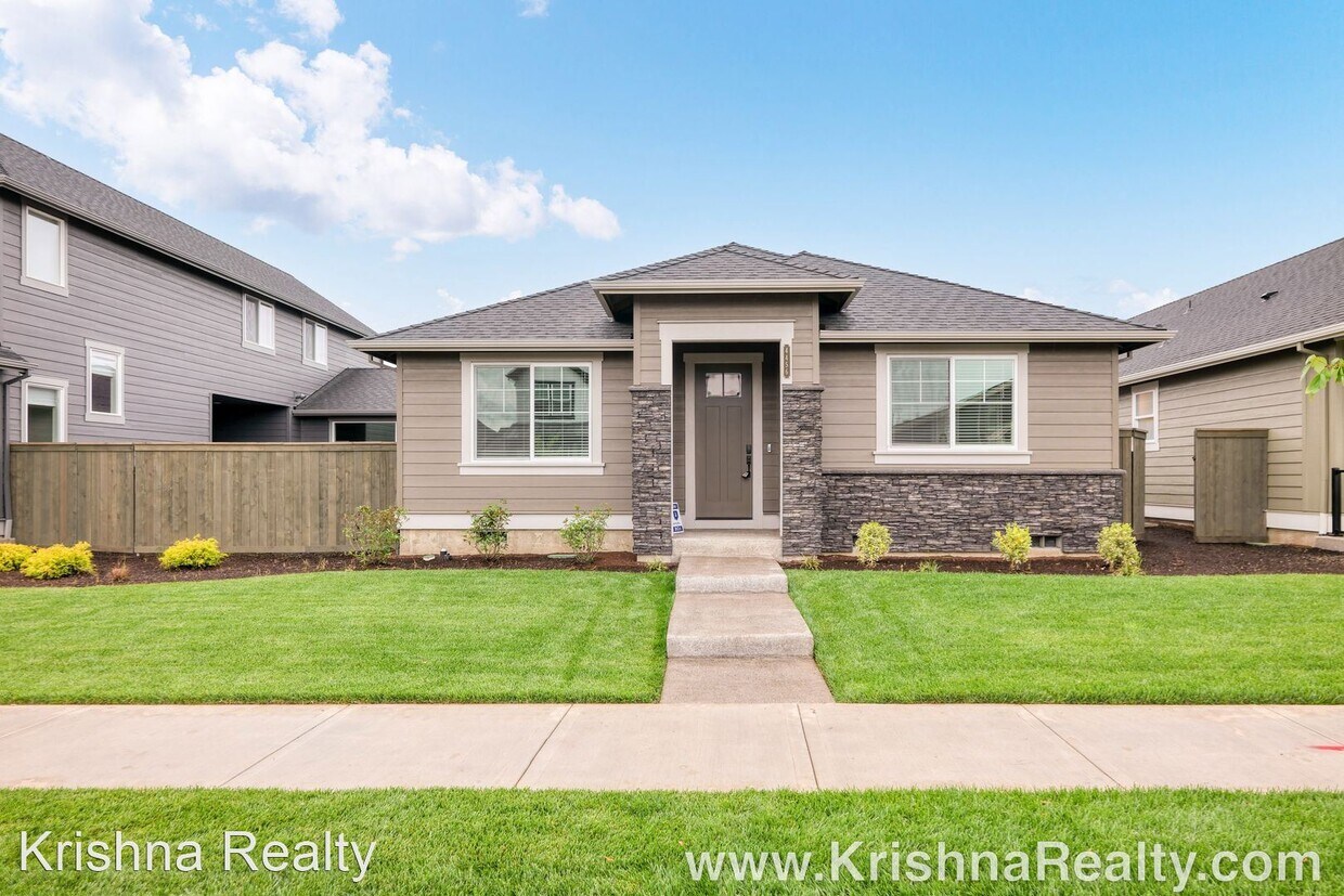 3 br, 2 bath House 4510 SE 63rd Ave House Rental in Hillsboro, OR