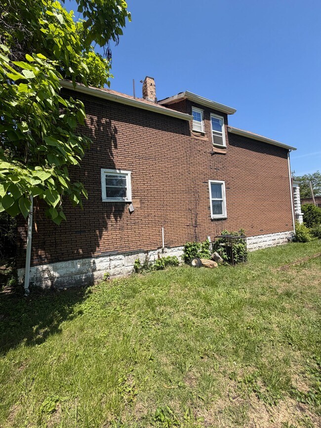 Foto del edificio - 2120 St Louis Ave