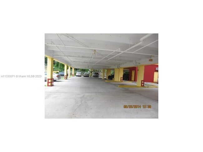 Foto del edificio - 1627 NW 18th St