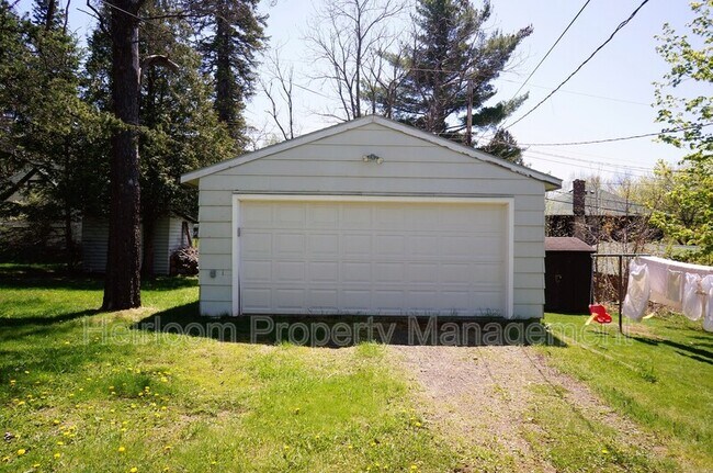 Building Photo - 118 E Wabasha St