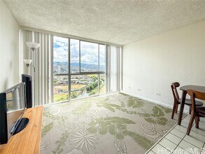 Building Photo - 2211 Ala Wai Blvd